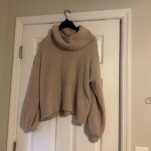 Jessica Simpson oversized sweater